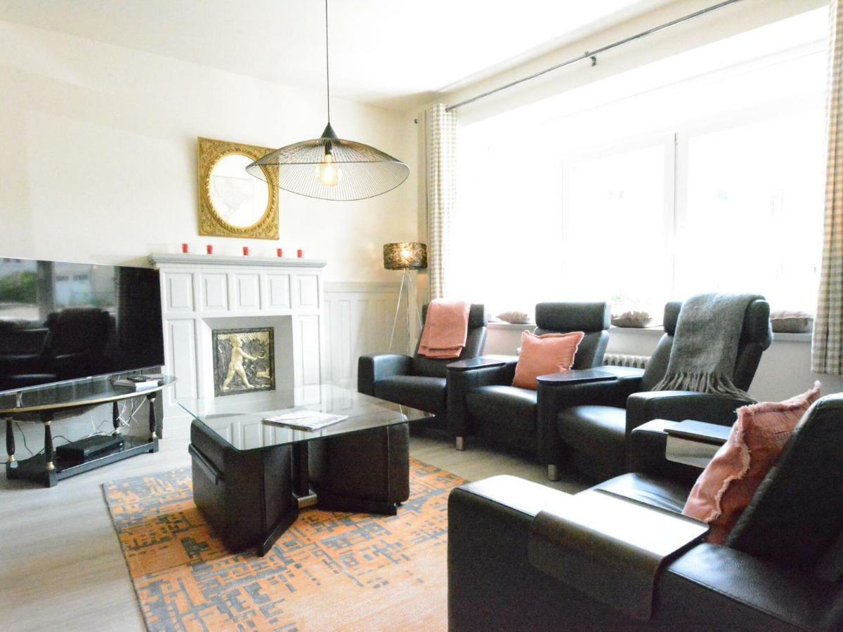 Large Townhouse With Pool Table Βίλα Bouillon Εξωτερικό φωτογραφία