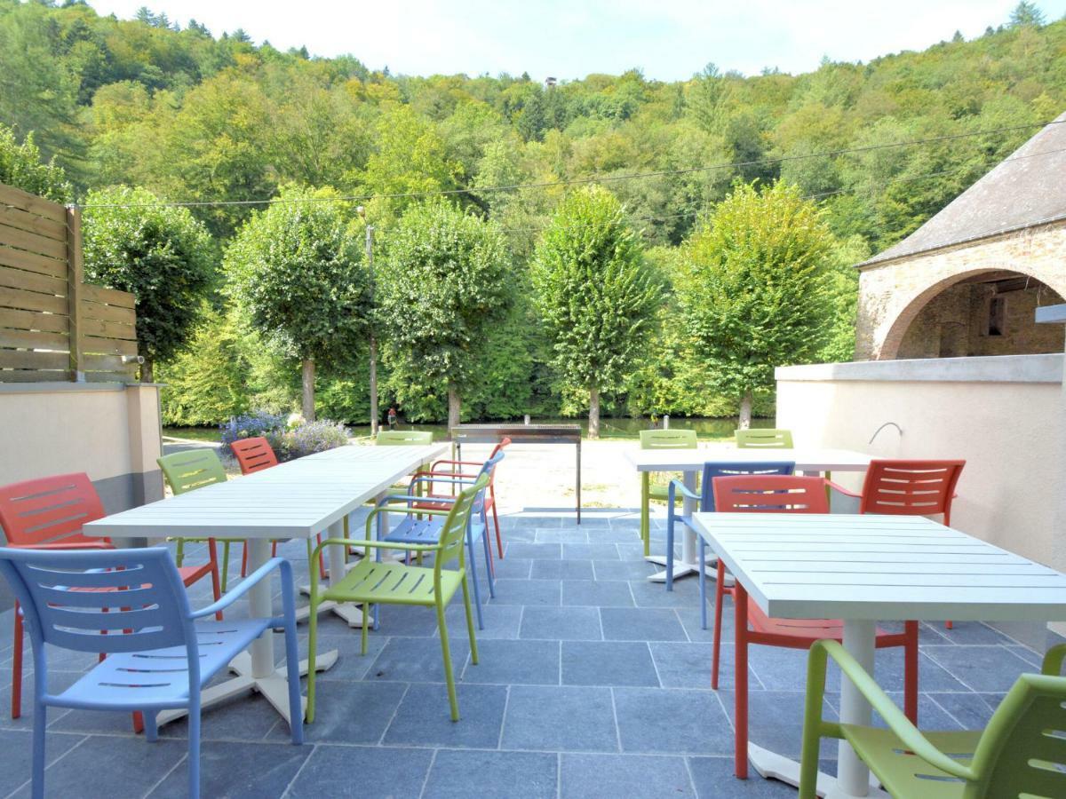 Large Townhouse With Pool Table Βίλα Bouillon Εξωτερικό φωτογραφία