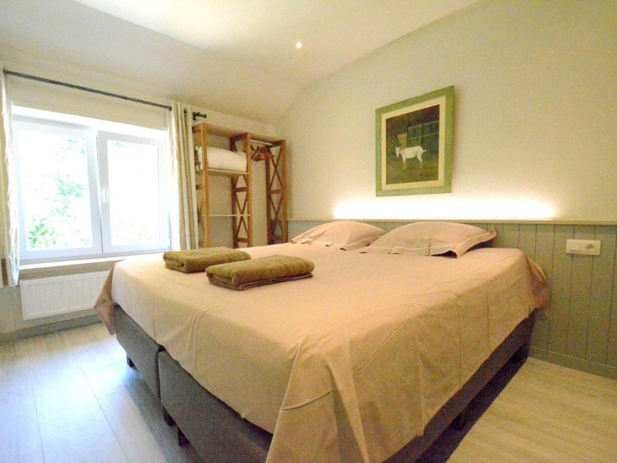 Large Townhouse With Pool Table Βίλα Bouillon Εξωτερικό φωτογραφία
