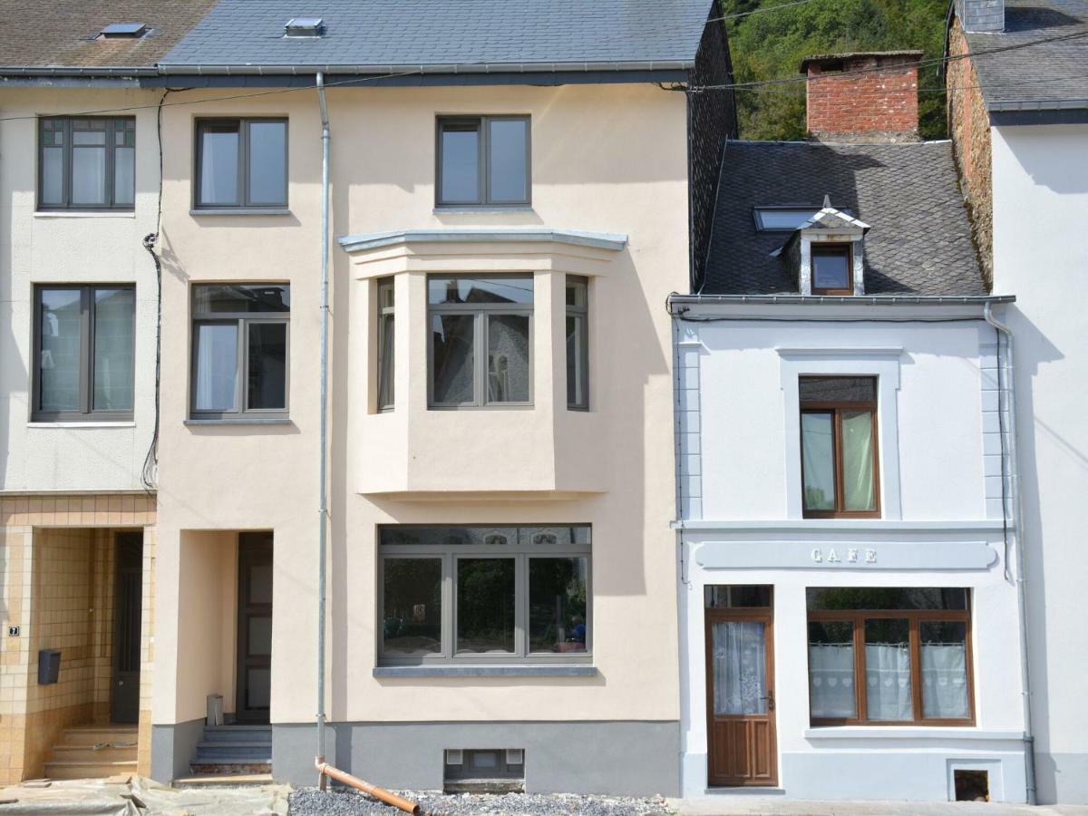Large Townhouse With Pool Table Βίλα Bouillon Εξωτερικό φωτογραφία